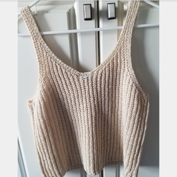 NWT Crochet crop top - Picture 2 of 3